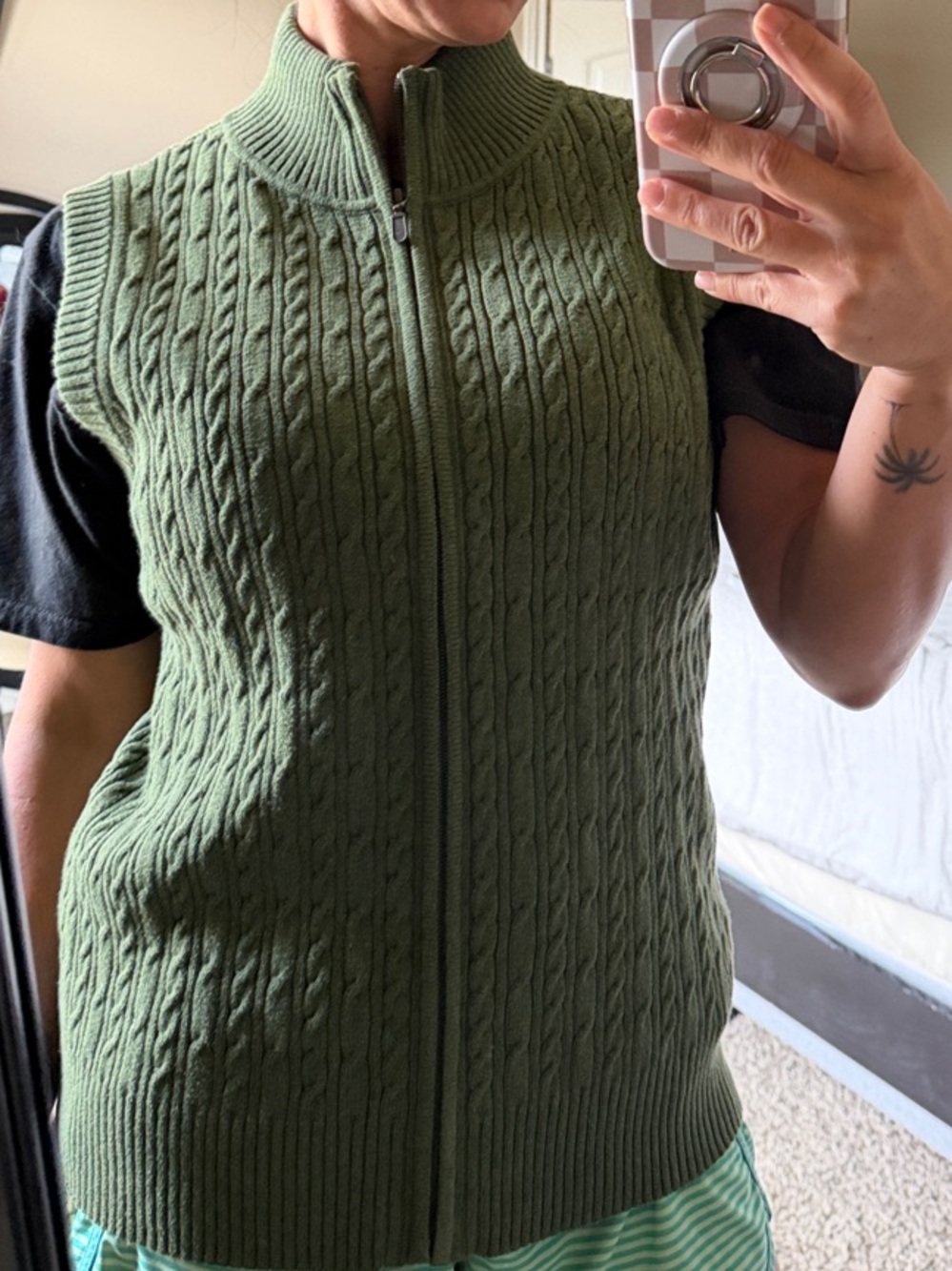 Pendleton Olive Green Cable-Zip Vest - Picture 8 of 9